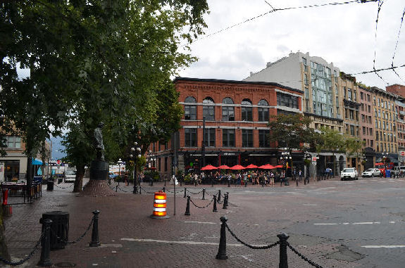 Maple Tree Square & Gassy Jack Gastown Vancouver