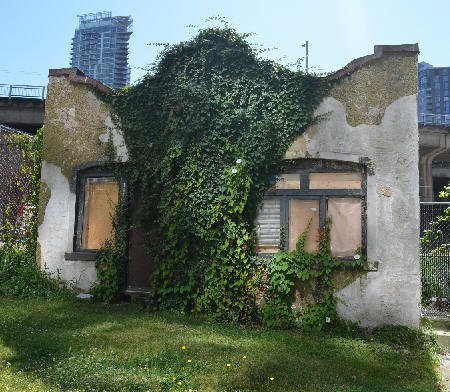 Little Howe Stree Fixer-upper